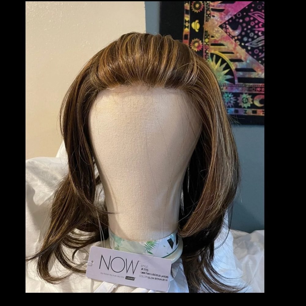 Luscious Layers NOW wig - golden brown/ auburn highlights